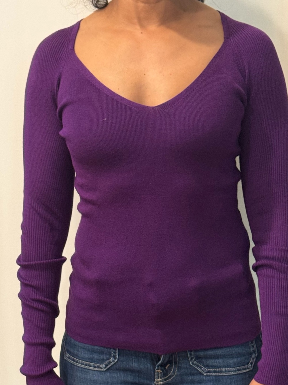 Hugo Boss Purple V-Neck  xs silk  sweater